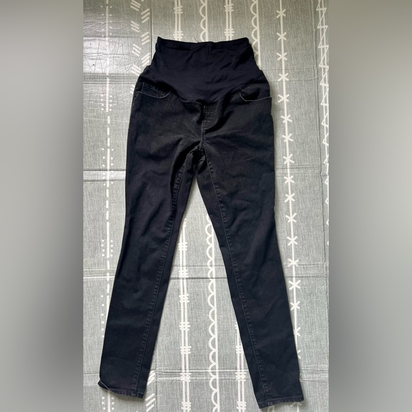 Old Navy Denim - Old Navy Women’s maternity jeans, size 8 long